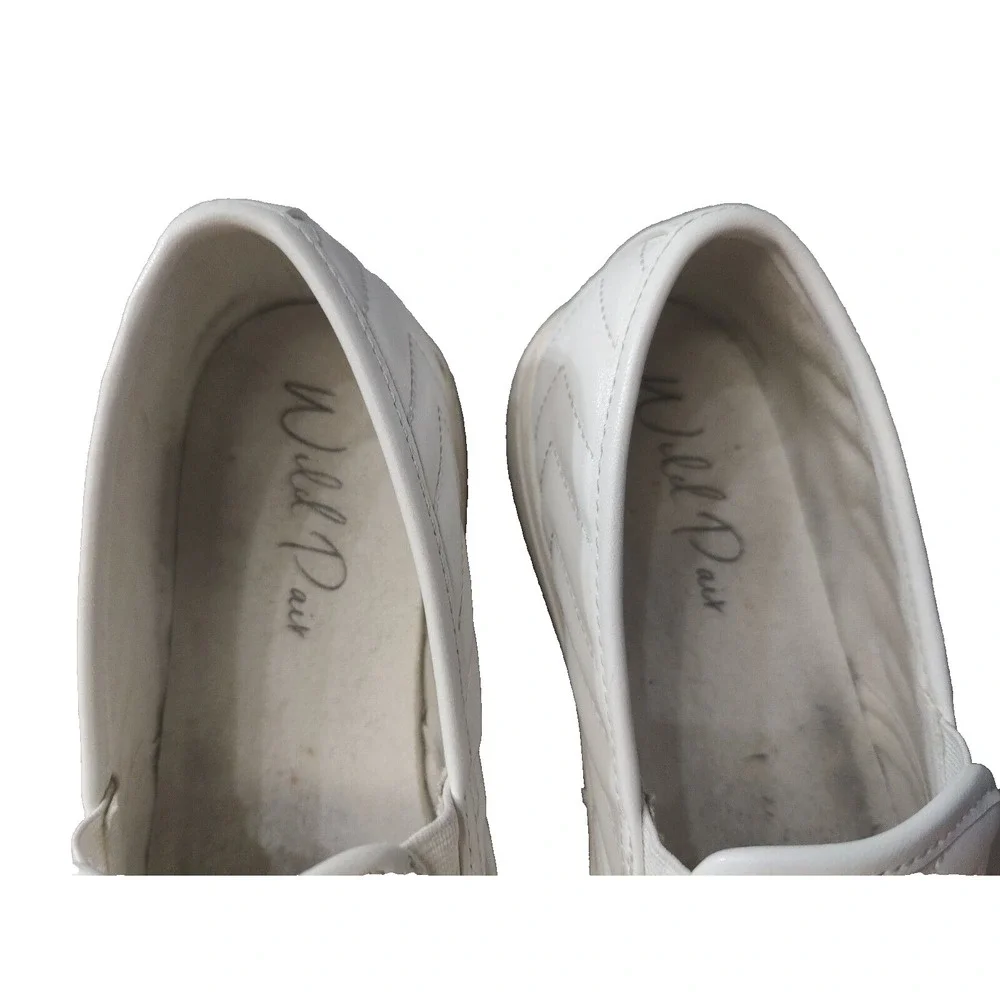 WILD PAIR Womens White Milann Toe Platform Slip On Athletic‎ Sneakers 9.5